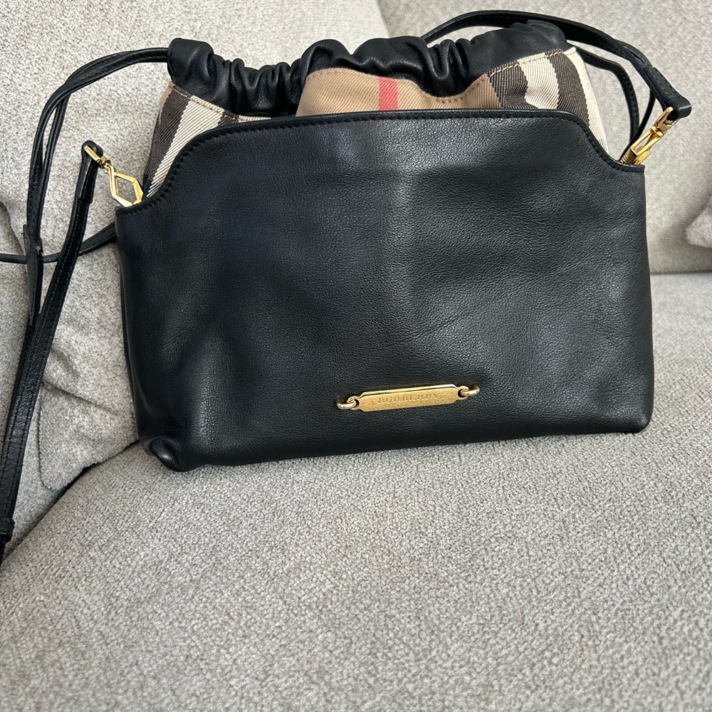 Burberry Crush crossbody shoulder clutch bag